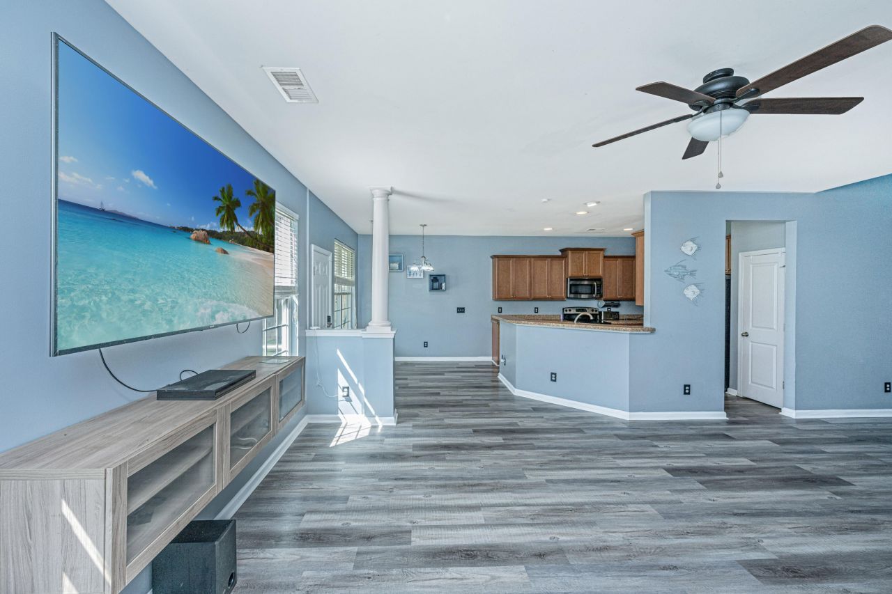 211 Cypress Forest Drive Photo 10