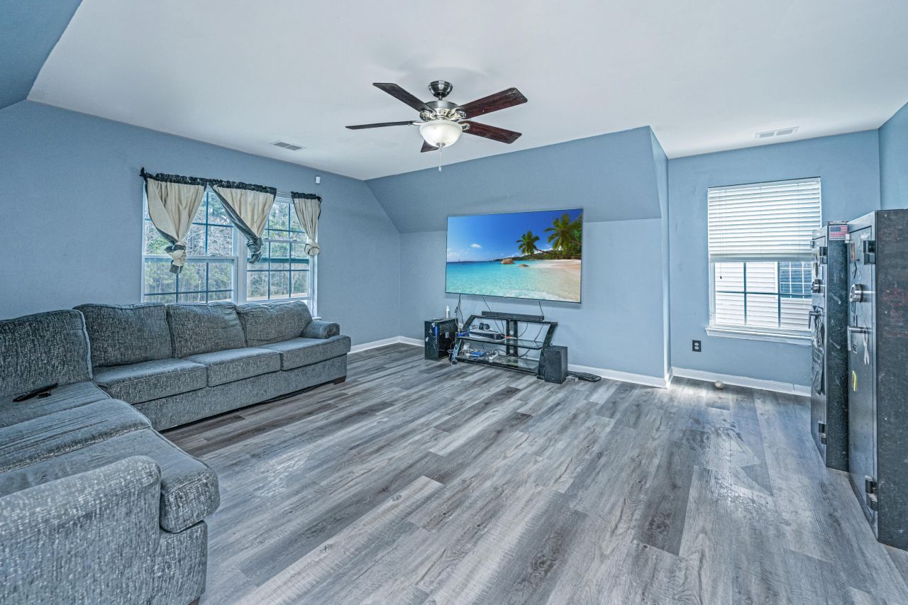 211 Cypress Forest Drive Photo 20