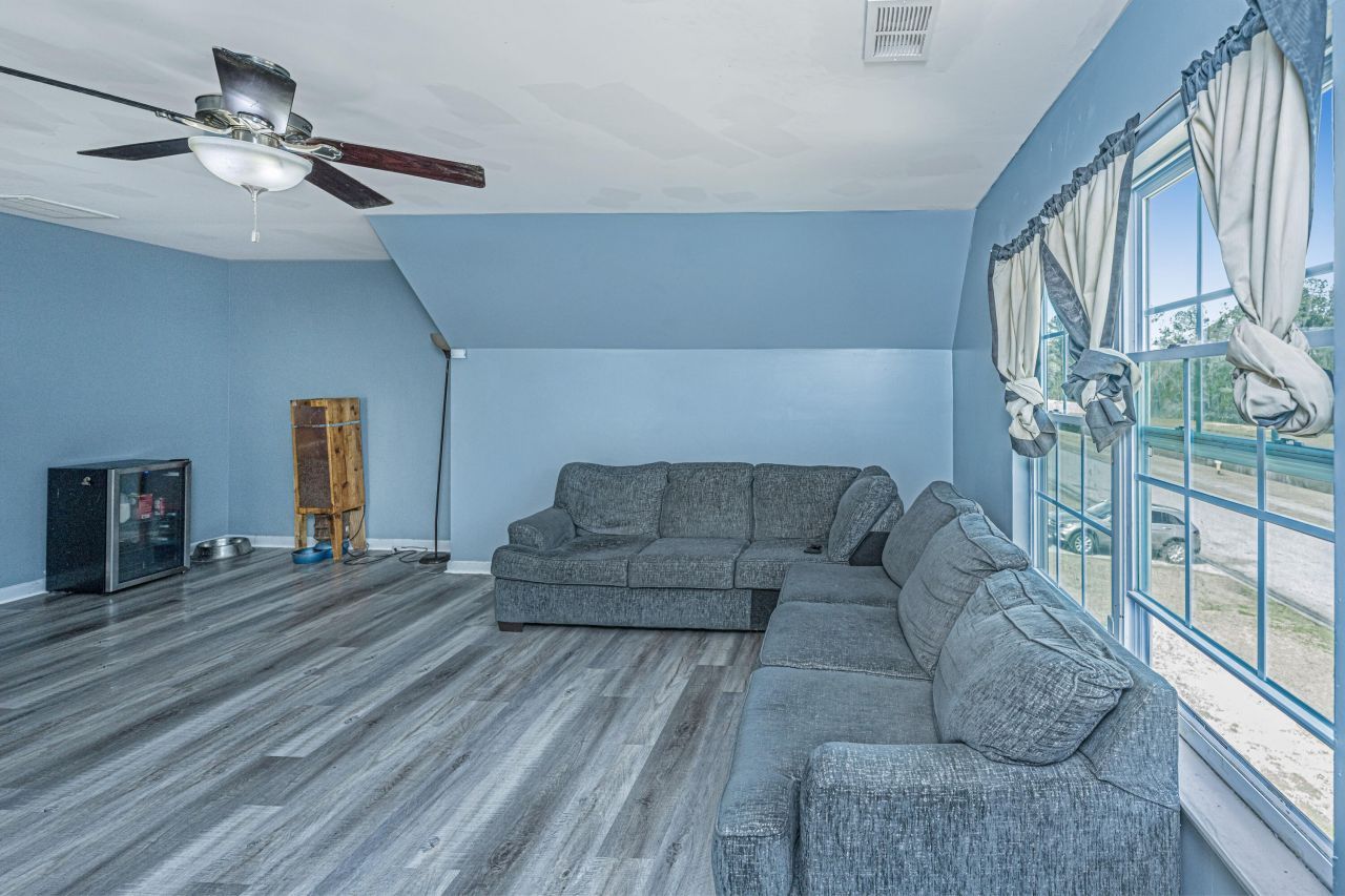 211 Cypress Forest Drive Photo 21