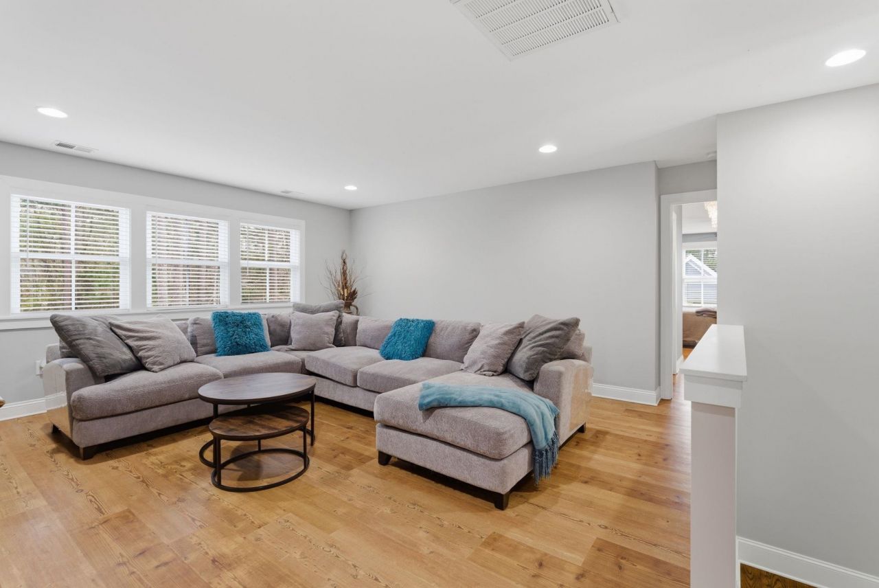 613 Collins Creek Dr. Photo 47