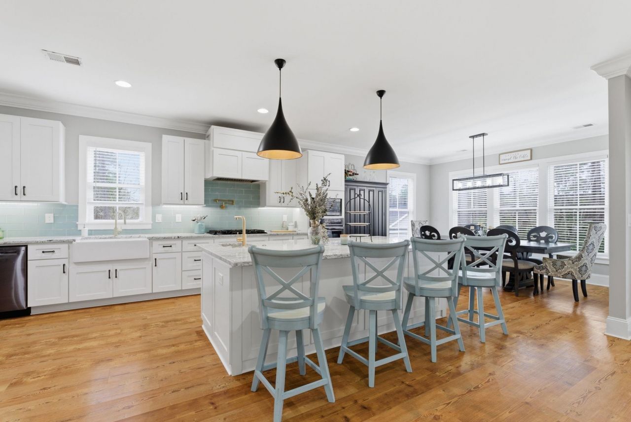 613 Collins Creek Dr. Photo 6