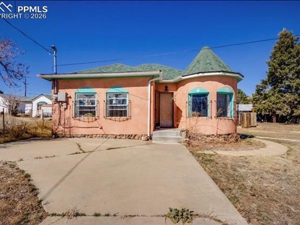 402 W Pine Street, Walsenburg, CO 81089