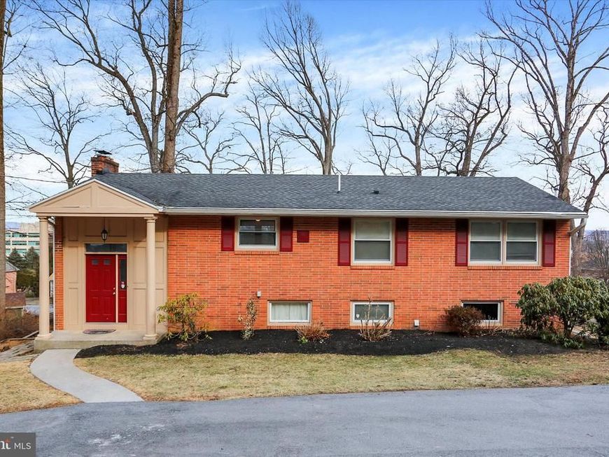 115 S Hills Drive, Hershey, PA 17033 Main Photo