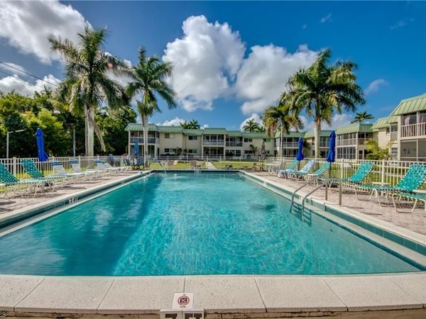 6725 Winkler RD, Unit B-202, FORT MYERS, FL 33919