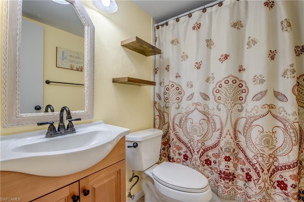 6725 Winkler Rd, Unit B-202, Fort Myers, FL 33919 Photo