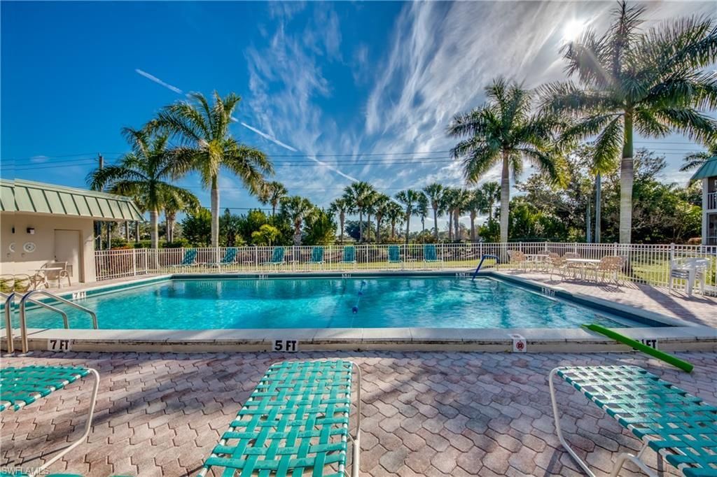 6725 Winkler Rd, Unit B-202, Fort Myers, FL 33919 Photo