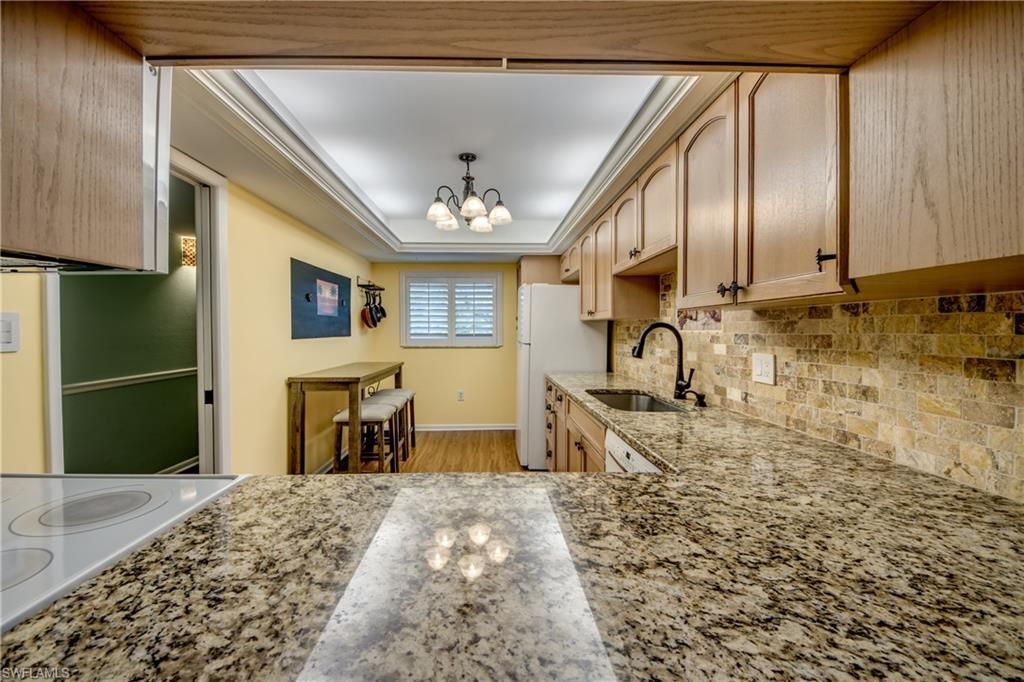 6725 Winkler Rd, Unit B-202, Fort Myers, FL 33919 Photo