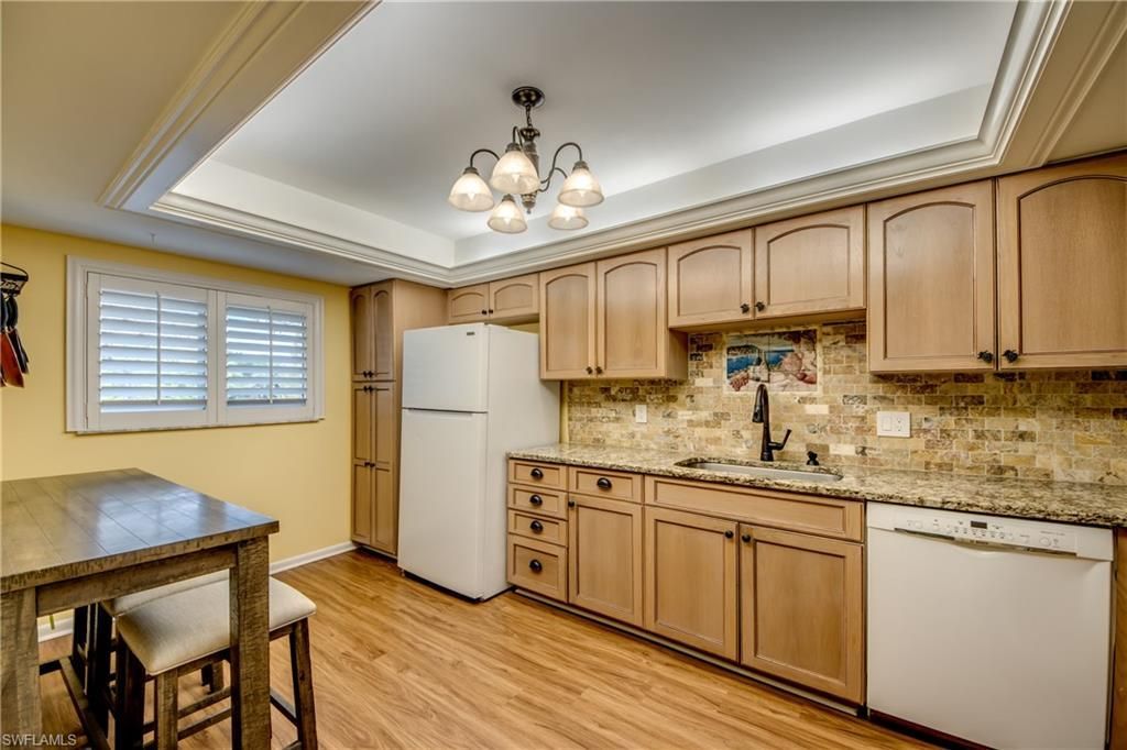 6725 Winkler Rd, Unit B-202, Fort Myers, FL 33919 Photo