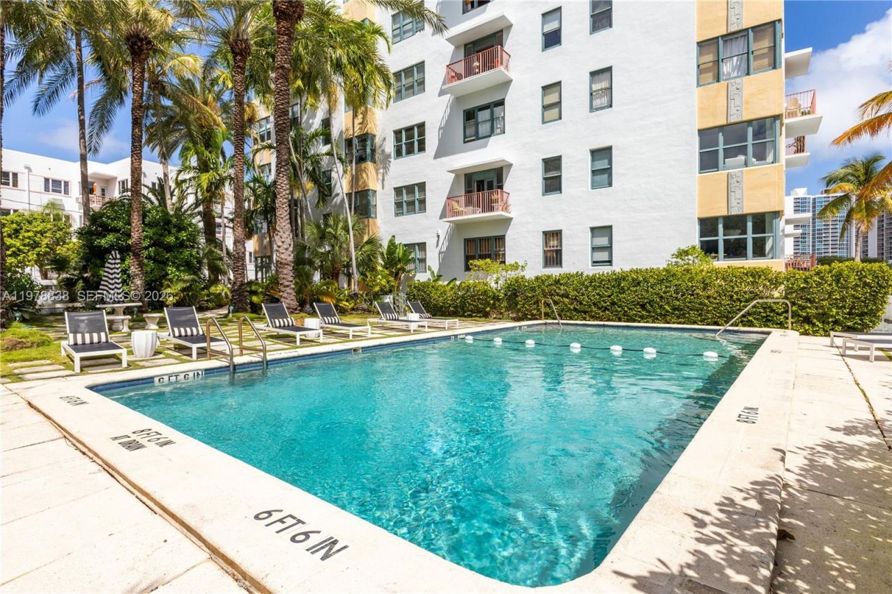 2421 Lake Pancoast Dr , Unit 3A, Miami Beach, FL 33140 Photo