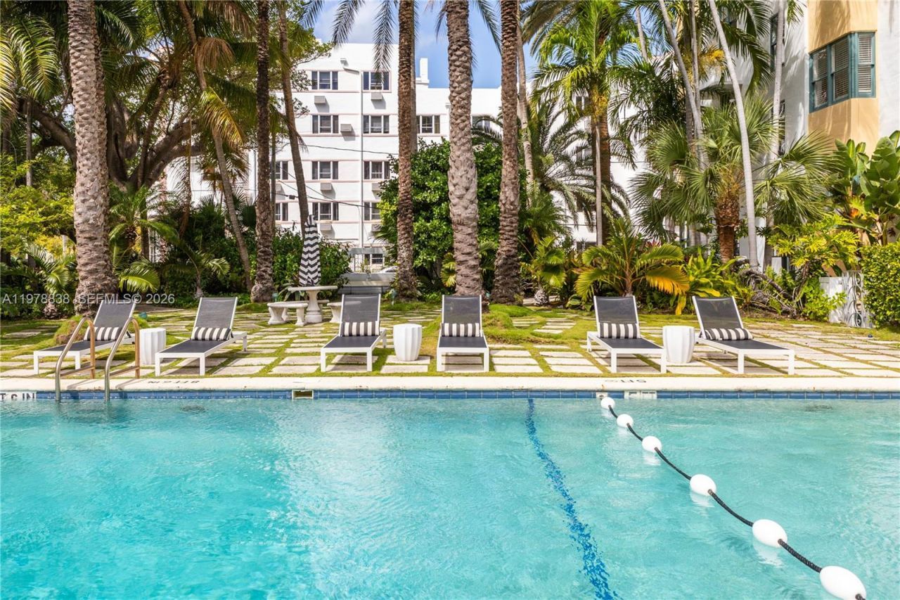 2421 Lake Pancoast Dr , Unit 3A, Miami Beach, FL 33140 Photo