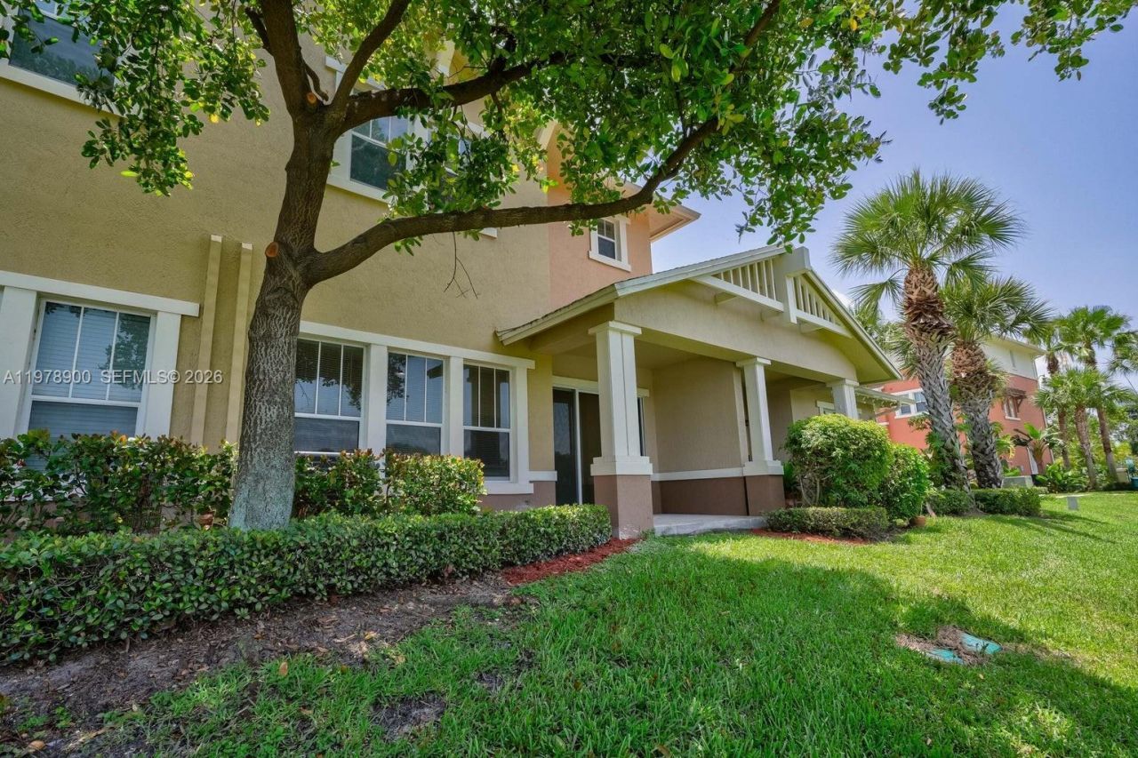 477 Pacific Grove Dr , Unit 2, West Palm Beach, FL 33401 Photo