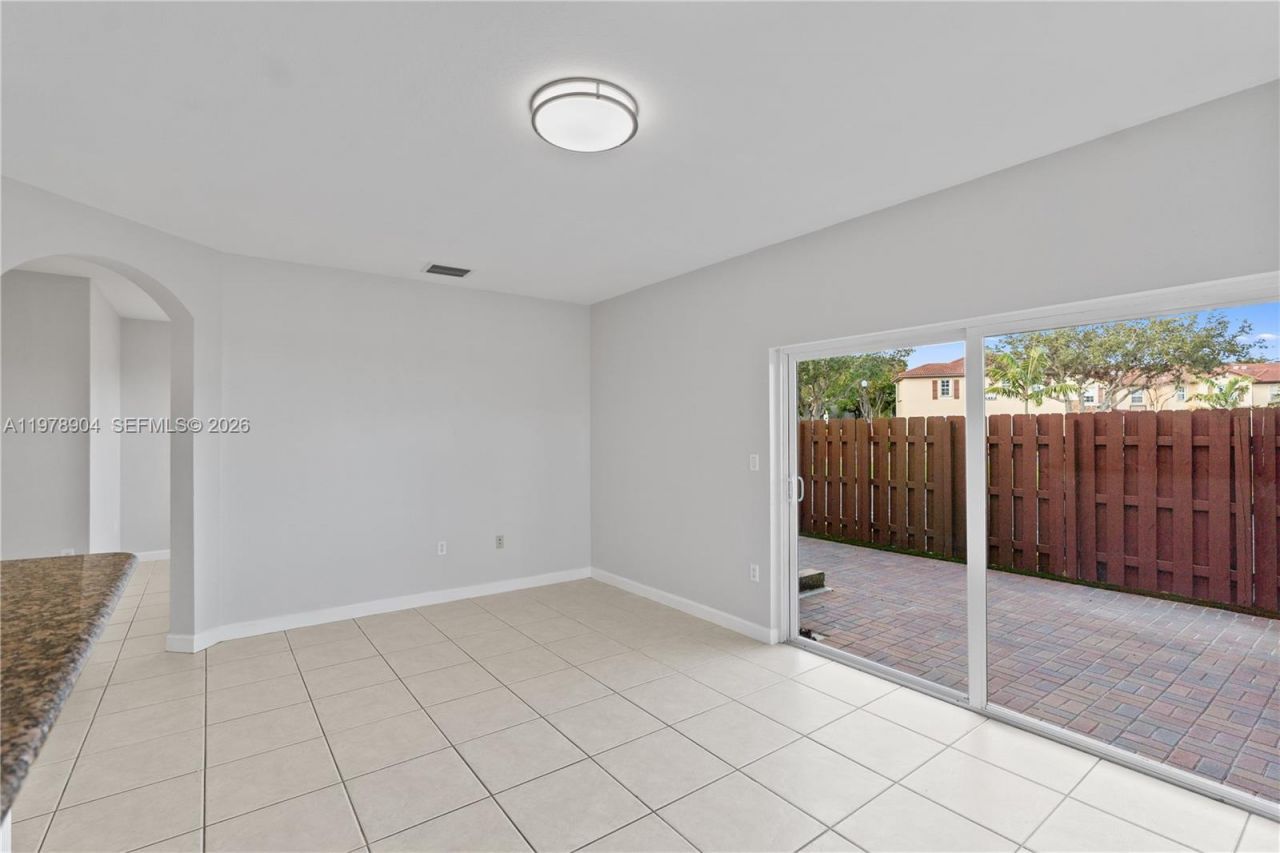 1655 NE 33rd Rd, Unit 102-4, Homestead, FL 33033 Photo