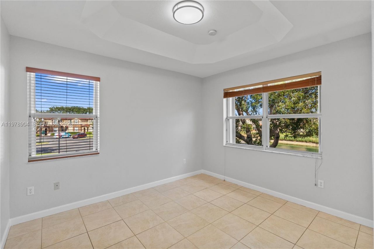 1655 NE 33rd Rd, Unit 102-4, Homestead, FL 33033 Photo