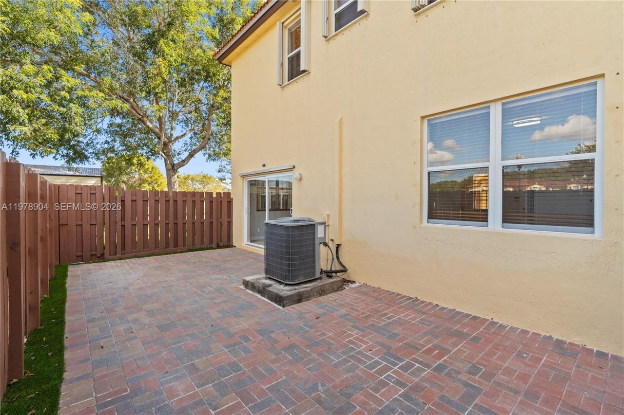 1655 NE 33rd Rd, Unit 102-4, Homestead, FL 33033 Photo