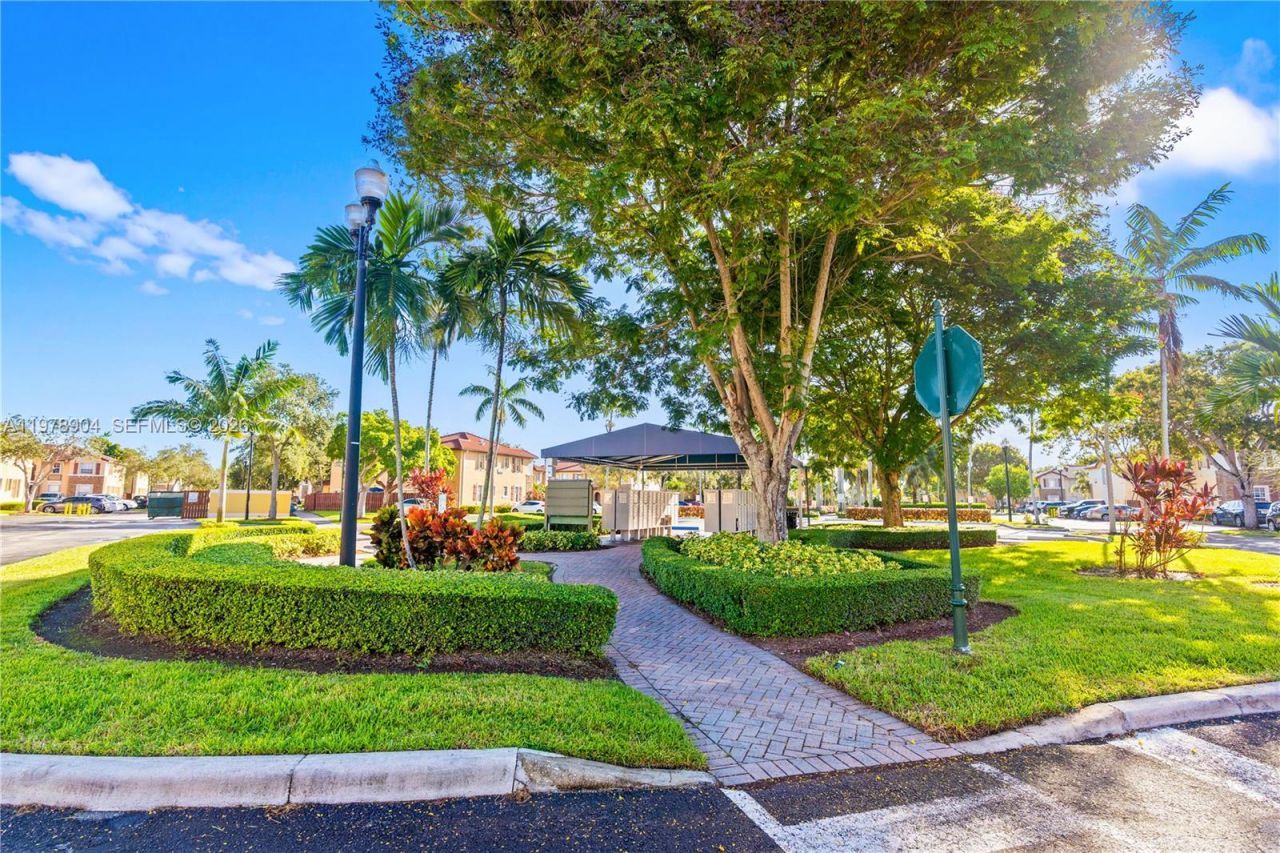 1655 NE 33rd Rd, Unit 102-4, Homestead, FL 33033 Photo