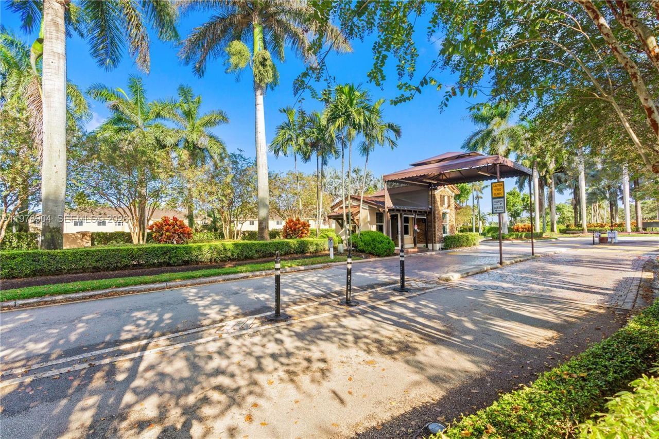 1655 NE 33rd Rd, Unit 102-4, Homestead, FL 33033 Photo