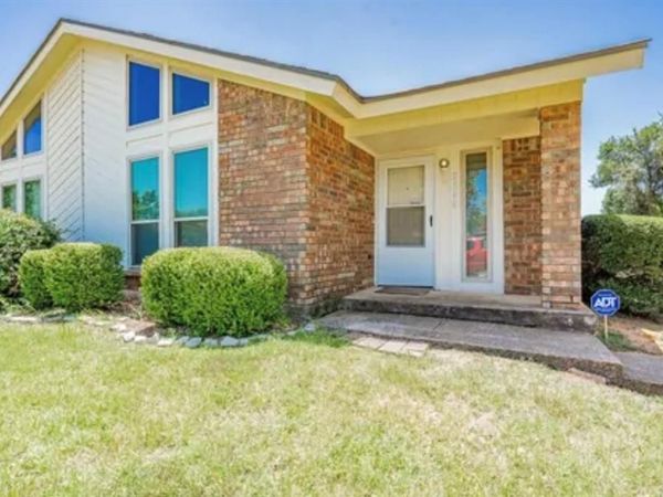 2540 Indigo Lane, Arlington, TX 76015