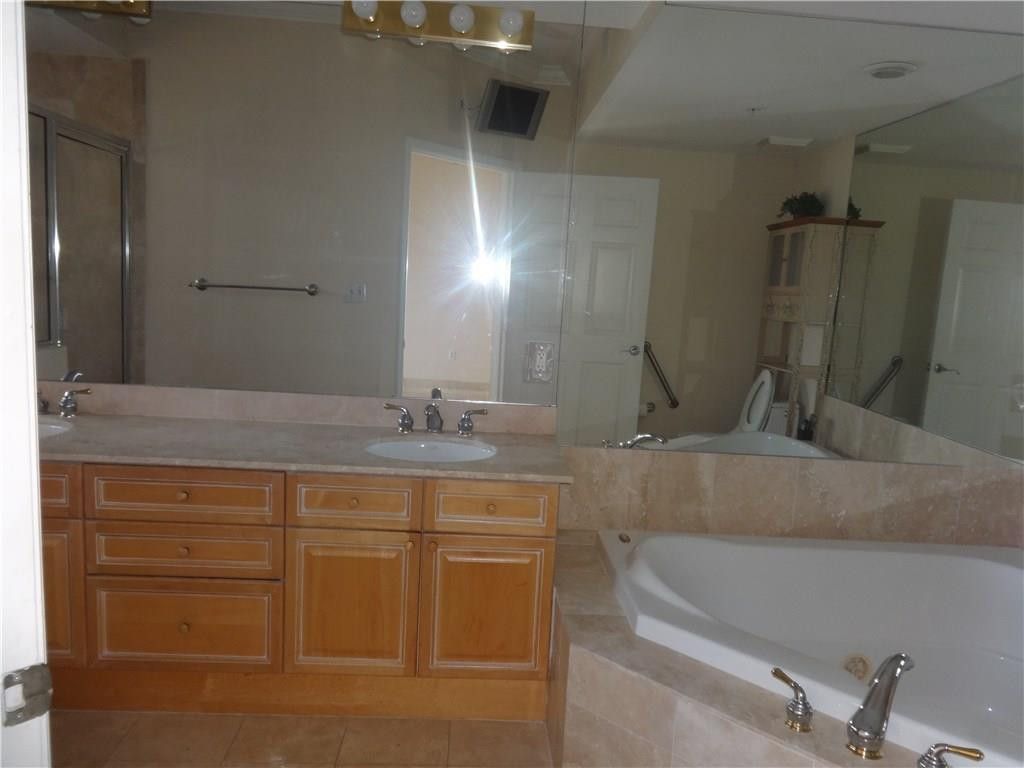 100 S Birch Rd, Unit 1106-B, Fort Lauderdale, FL 33316 Photo