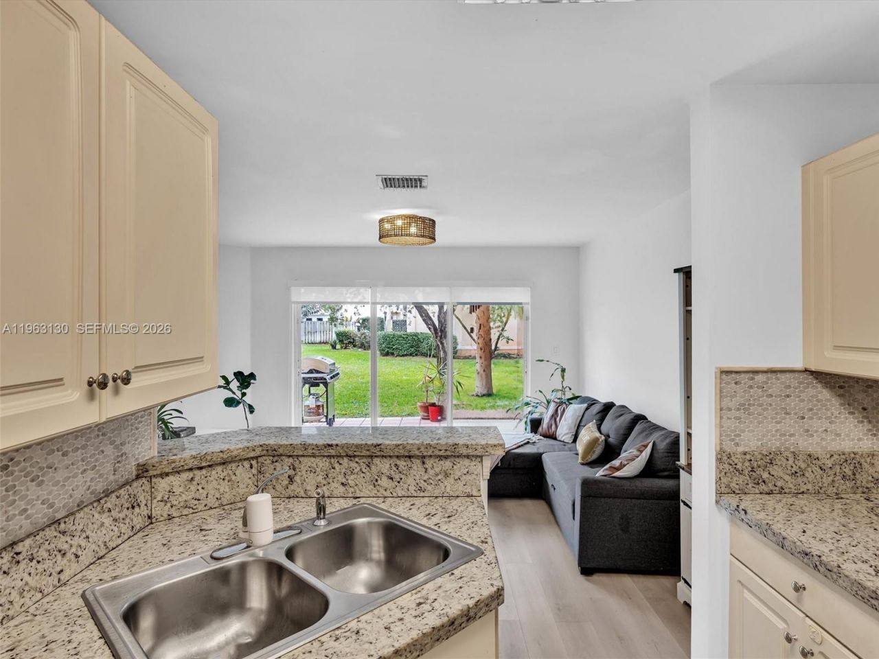 2237 NW 171st Ter, Pembroke Pines, FL 33028 Photo