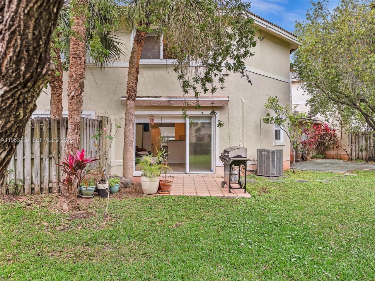 2237 NW 171st Ter, Pembroke Pines, FL 33028 Photo