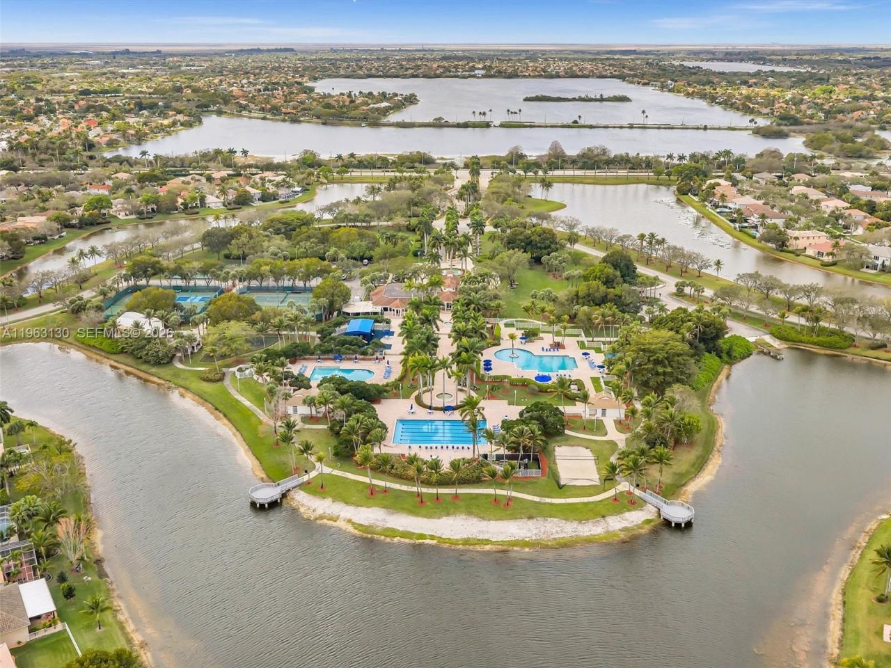 2237 NW 171st Ter , Pembroke Pines, FL 33028 Photo