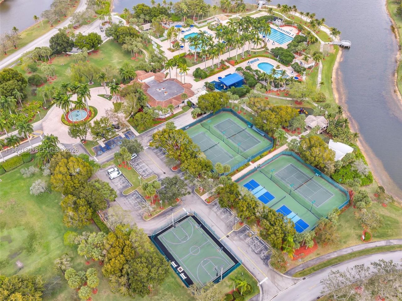 2237 NW 171st Ter, Pembroke Pines, FL 33028 Photo