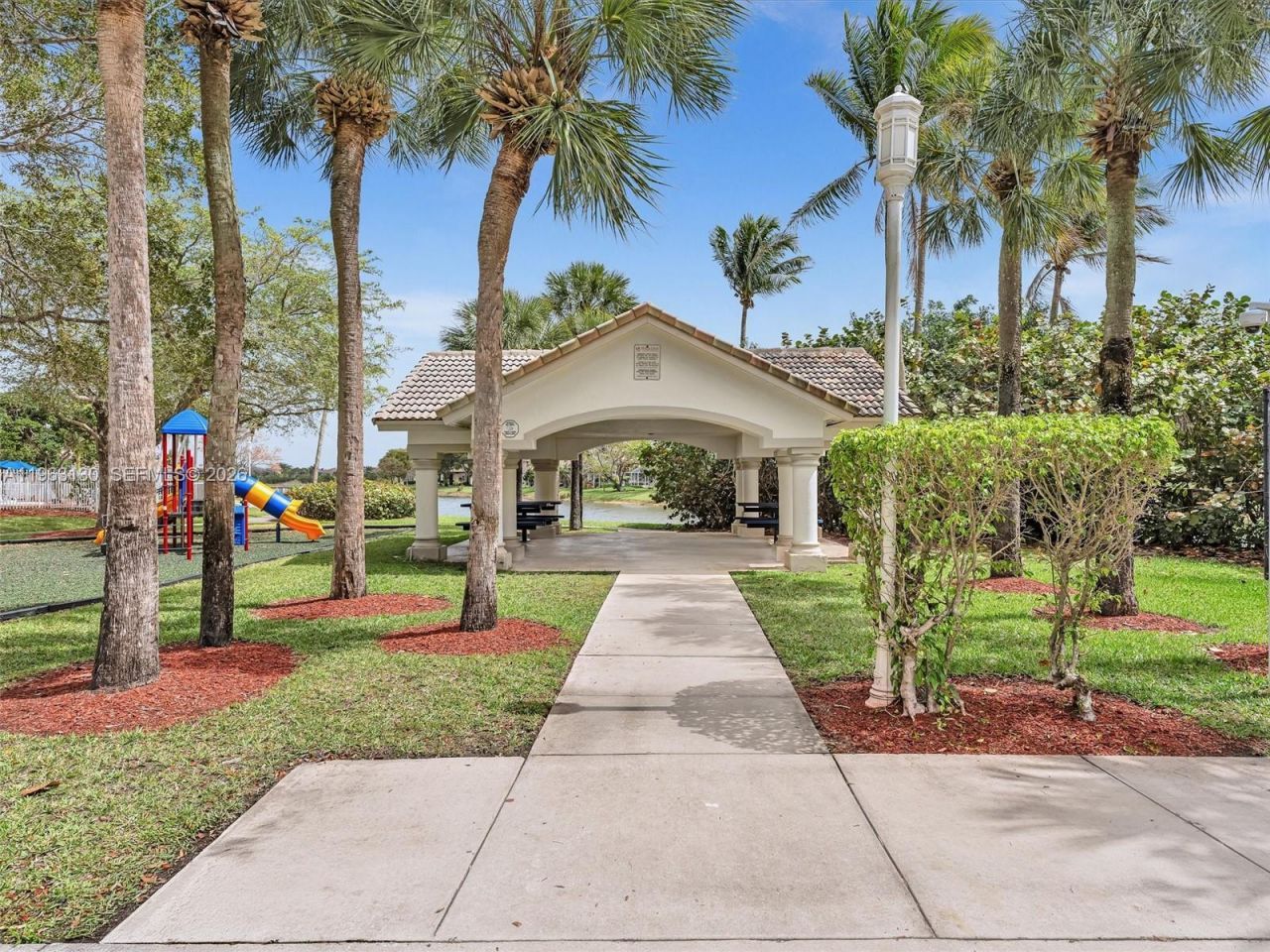 2237 NW 171st Ter, Pembroke Pines, FL 33028 Photo