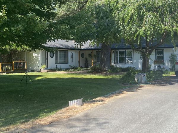 753 W Evans Creek Road, Rogue River, OR 97537
