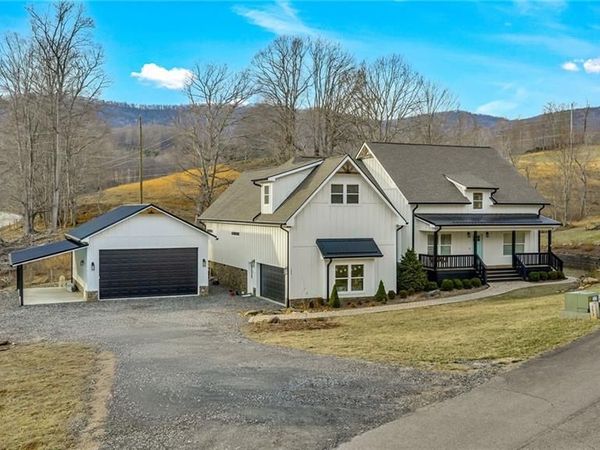 153 Crossmor Drive , Todd, NC 28684