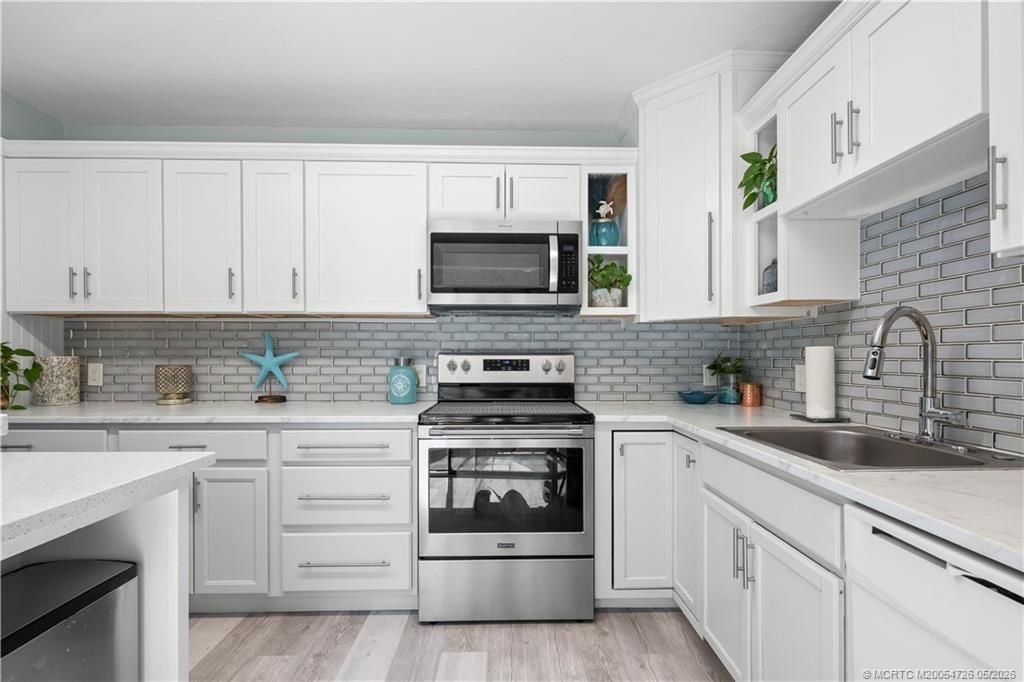 6057 SE Riverboat Drive, Stuart, FL 34997 Photo