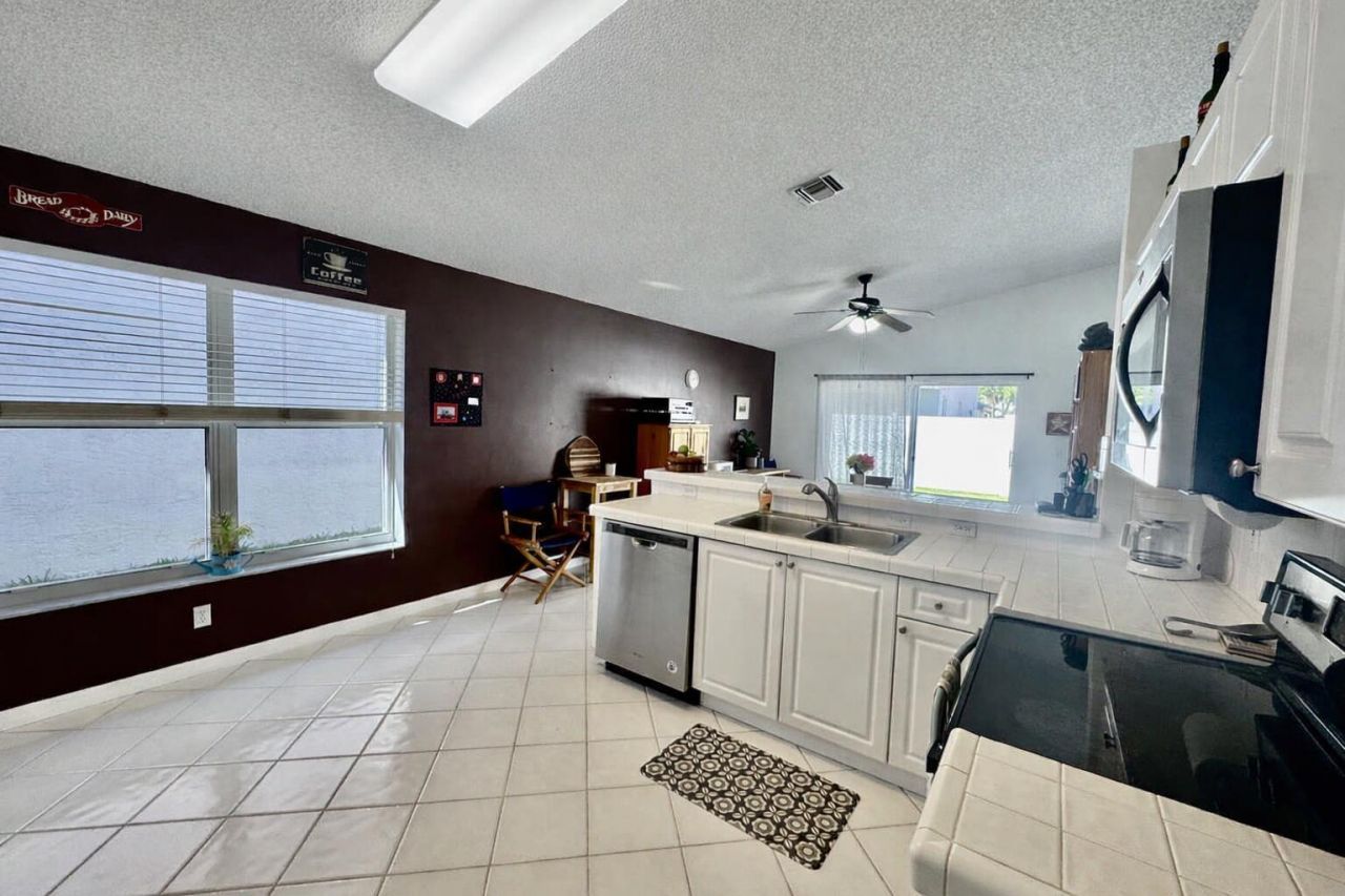 2865 SW 180th Avenue, Miramar, FL 33029 Photo