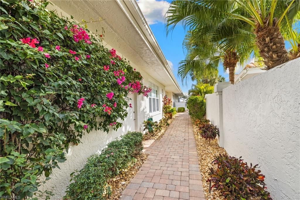 4753 Yacht Harbor Dr, Naples, FL 34112 Photo