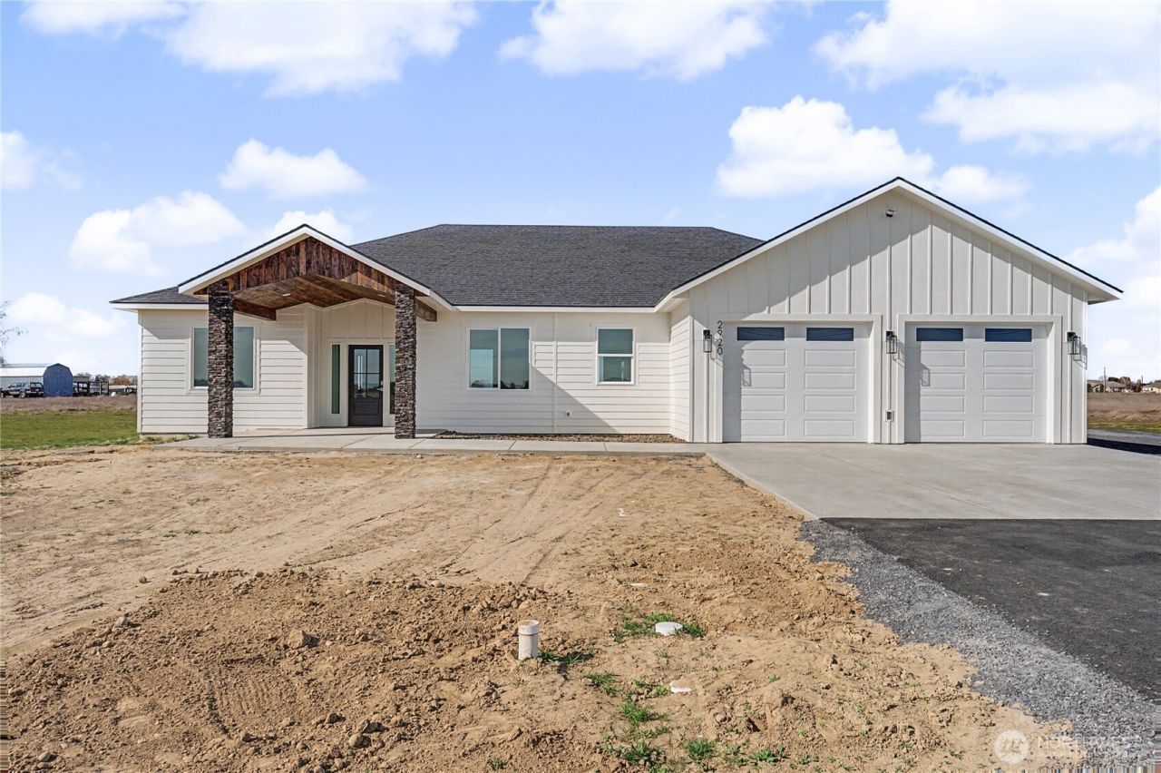 2920 NE Rd H, Moses Lake, WA 98837 Main Photo