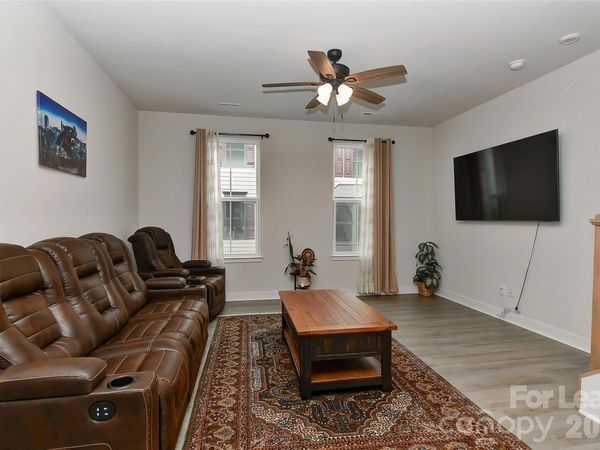 421 Spearfield Lane, Charlotte, NC 28205