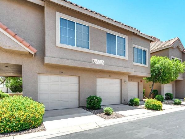 1633 E LAKESIDE Drive, Unit 131, Gilbert, AZ 85234