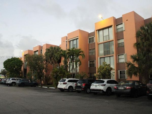 9410 W Flagler St , Unit 413, Miami, FL 33174