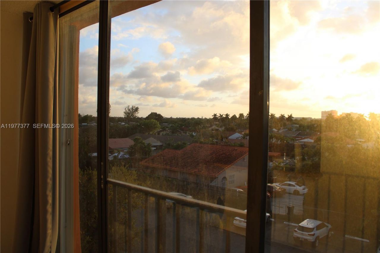 9410 W Flagler St, Unit 413, Miami, FL 33174 Photo