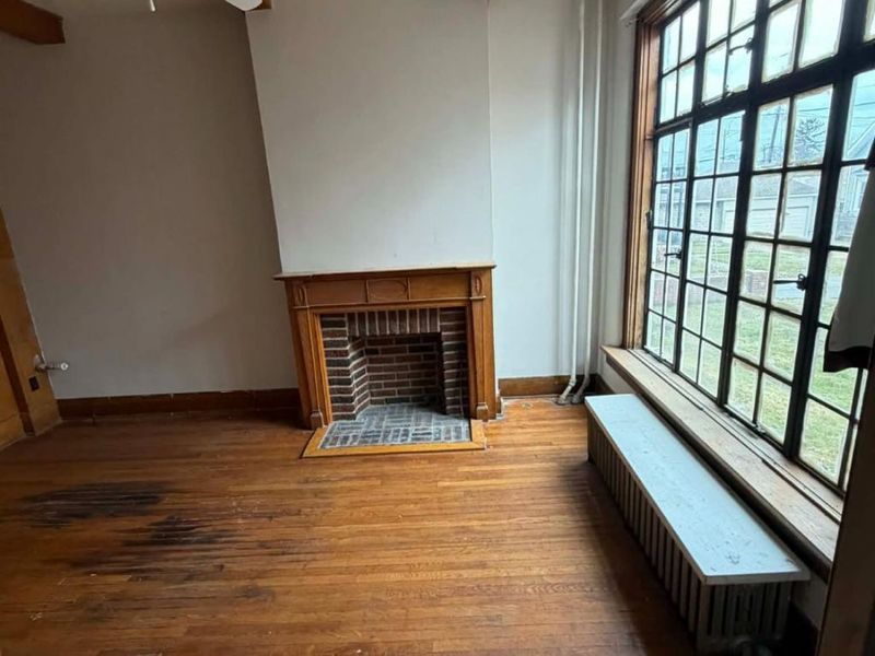 1015 W Washington Street, Sandusky, OH 44870 Photo 5