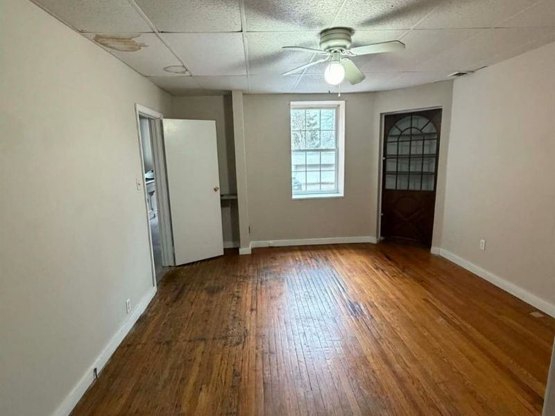 1015 W Washington Street, Sandusky, OH 44870 Photo 6