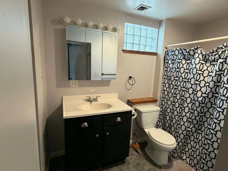 1015 W Washington Street, Sandusky, OH 44870 Photo 9