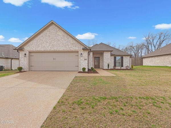 446 Fairway Boulevard , Jackson, TN 38305