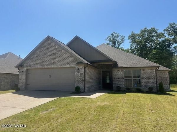 458 Fairway Boulevard, Jackson, TN 38305