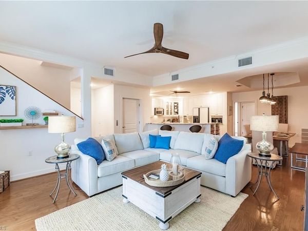 572 11th AVE S, Unit 2, NAPLES, FL 34102