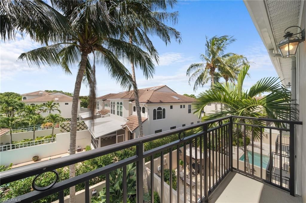 572 11th Ave S, Unit 2, Naples, FL 34102 Photo