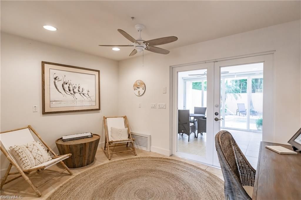 572 11th Ave S, Unit 2, Naples, FL 34102 Photo