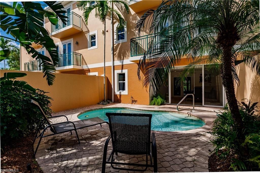 572 11th Ave S, Unit 2, Naples, FL 34102 Photo