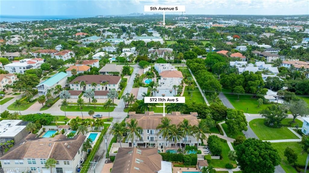 572 11th Ave S, Unit 2, Naples, FL 34102 Photo