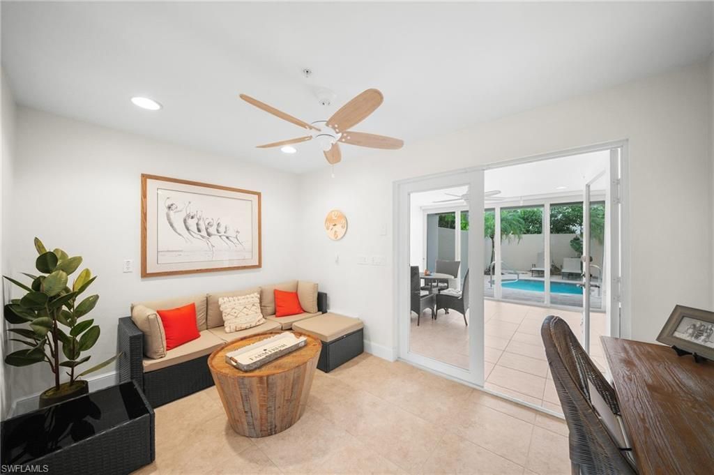 572 11th Ave S, Unit 2, Naples, FL 34102 Photo