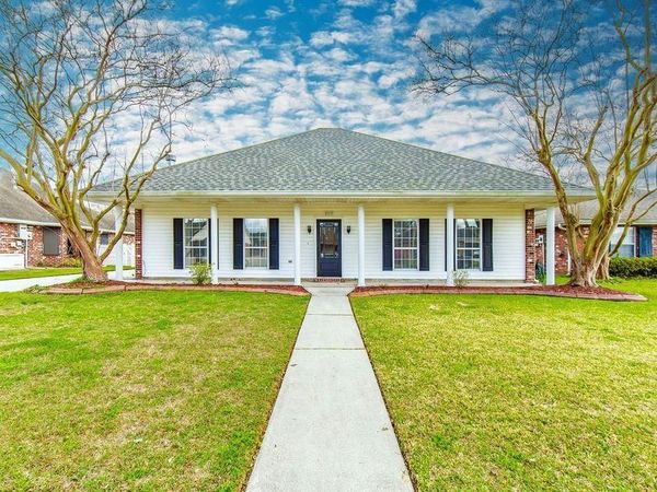 217 Windward Dr, Houma, LA 70360