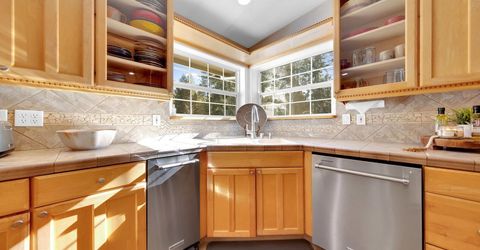 6878 Almanor Lake Estates Drive, Lake Almanor, CA 96137 Photo